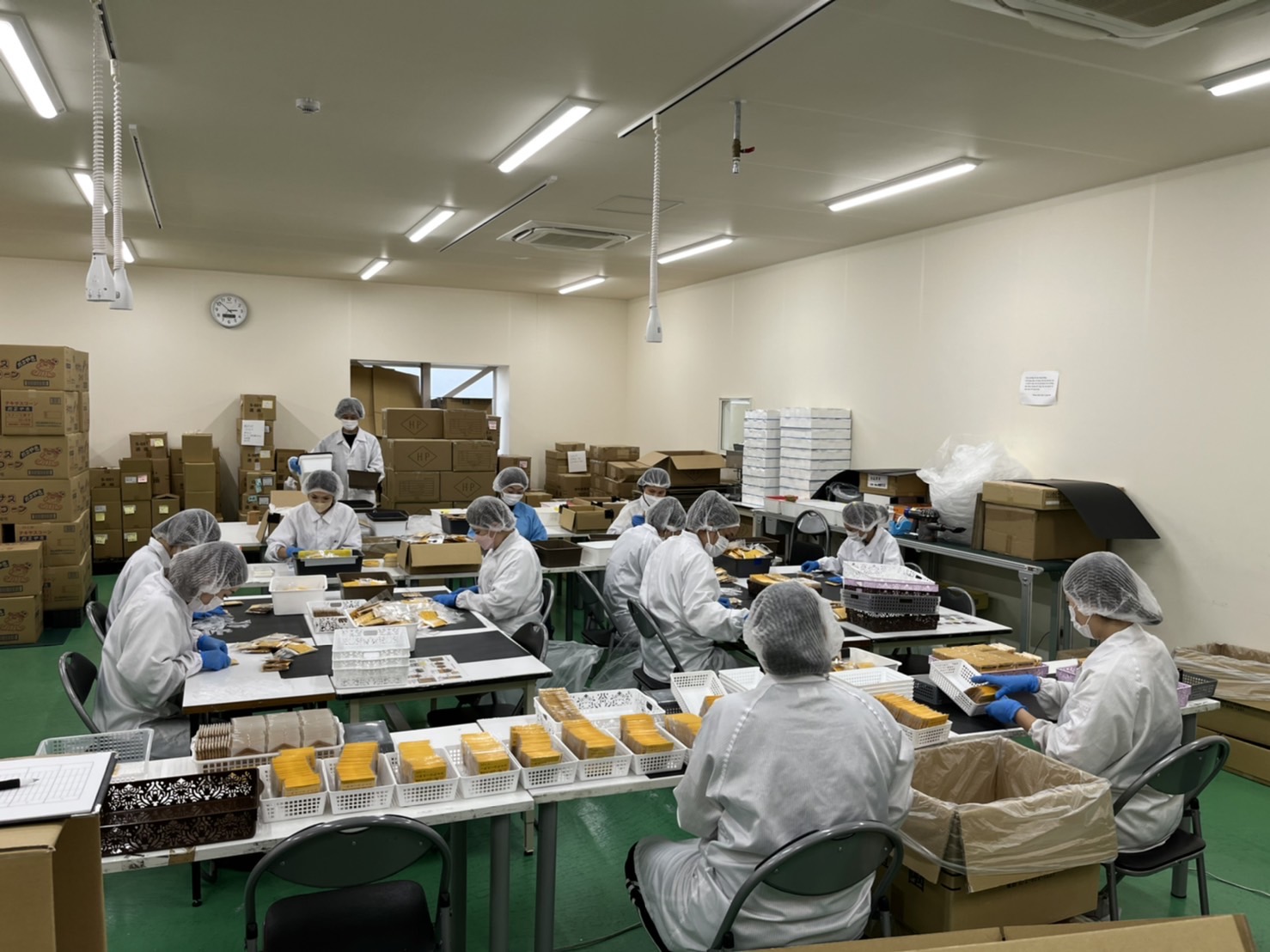 東大阪 プレサント作業の様子