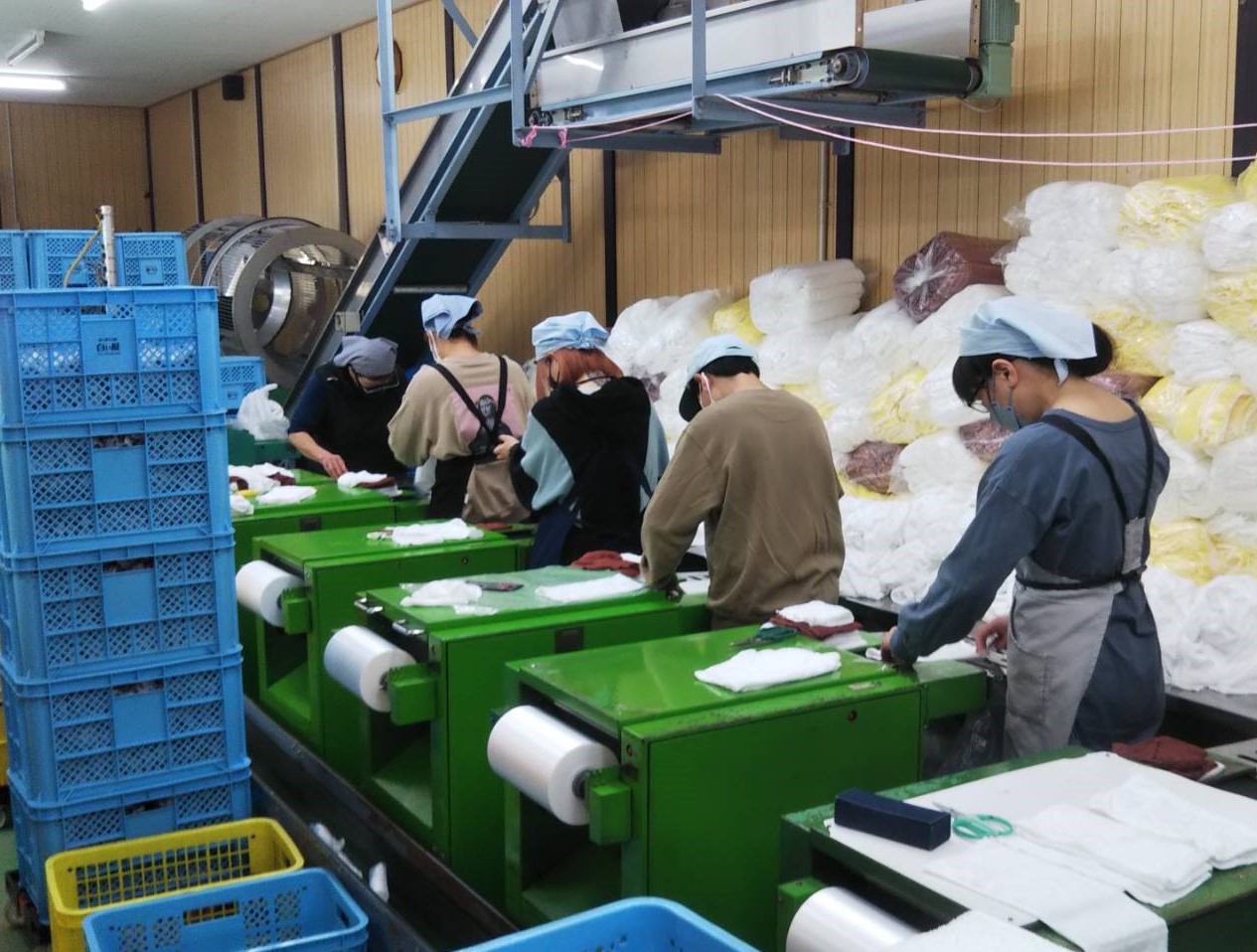 東大阪 プレサント作業の様子